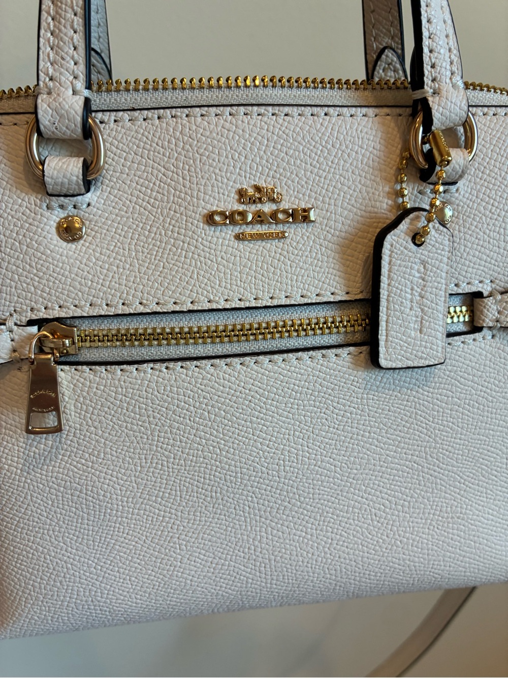 Coach C9948 Mini Gallery Crossbody in Gold/Chalk - Picture 3 of 8
